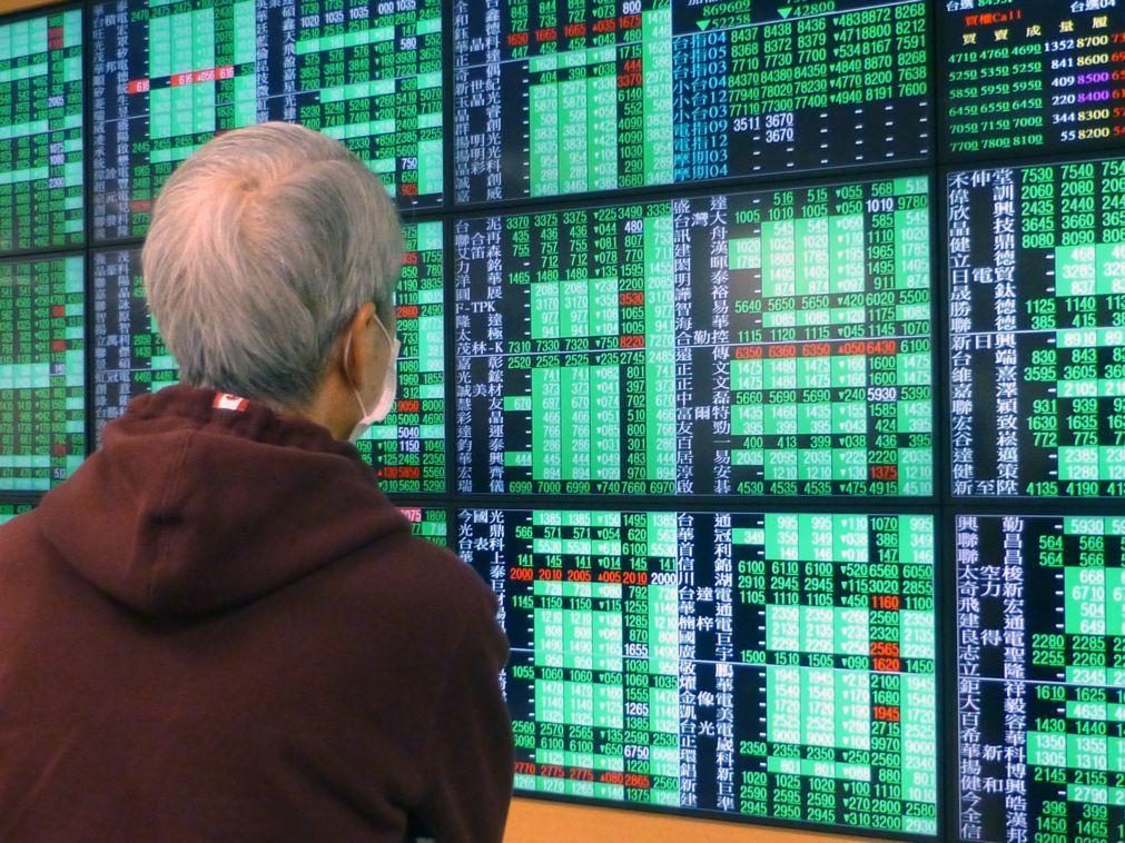 Bolsa de Tóquio fecha a cair 0,17%