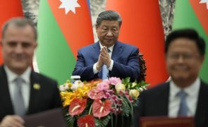 Presidente chinês defende que guerra comercial prejudica interesses económicos de todos os países