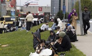 Mais de 150 feridos em sismo de magnitude 6,2 que abalou Istambul