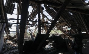Ucrânia diz que ataques russos a Kiev causaram dois mortos e 54 feridos
