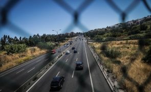 Colisão no IC19 provoca um ferido grave e obriga ao corte do trânsito no sentido Lisboa-Sintra
