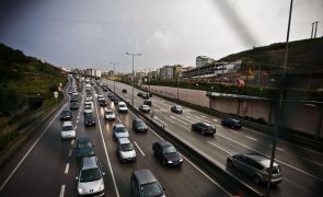 Circulação no IC19 retomada no sentido Lisboa-Sintra após colisão entre três viaturas