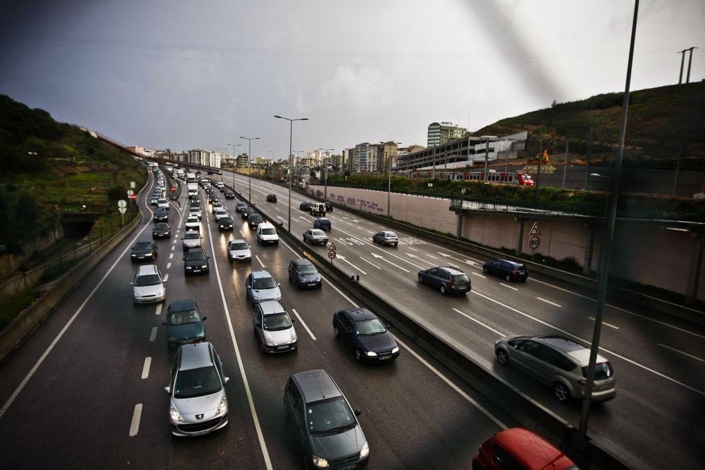 Circulação no IC19 retomada no sentido Lisboa-Sintra após colisão entre três viaturas