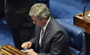Juiz ordena prisão de antigo presidente brasileiro Fernando Collor de Mello