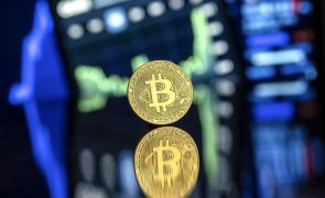 Bitcoin sobe 2% e supera os 95.000 dólares quase dois meses depois