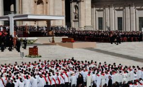 Cerca de 200.000 pessoas no funeral do Papa Francisco