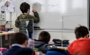 Ministério recomenda que pré-escolar e 1.º ciclo mantenham os alunos na escola