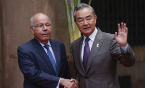 MNE chinês diz que ceder fará com que Washington 