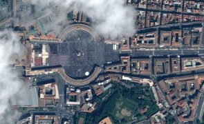 Volta a Itália dedica a Papa Francisco etapa que atravessa Vaticano