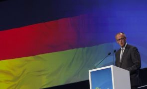 Futuro chanceler alemão defende aumento da capacidade de defesa da Europa