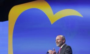 Alemão Manfred Weber reeleito presidente do PPE