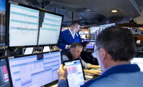 Wall Street fecha em alta impulsionada por grandes tecnológicas