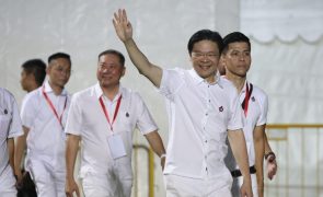 Partido que governa Singapura desde a independência volta a vencer as eleições