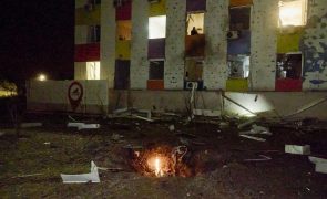 Ataque russo com 'drones' contra Kiev fere duas crianças de 14 e 17 anos