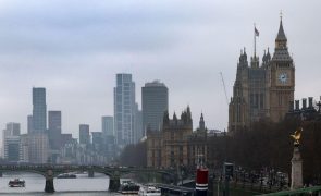 Oito detidos em duas operações antiterroristas em Inglaterra