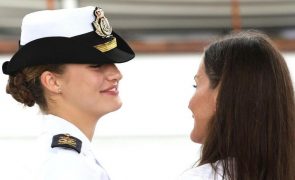 Princesa Leonor - Saudades da mãe! O reencontro emocionante com a rainha Letizia