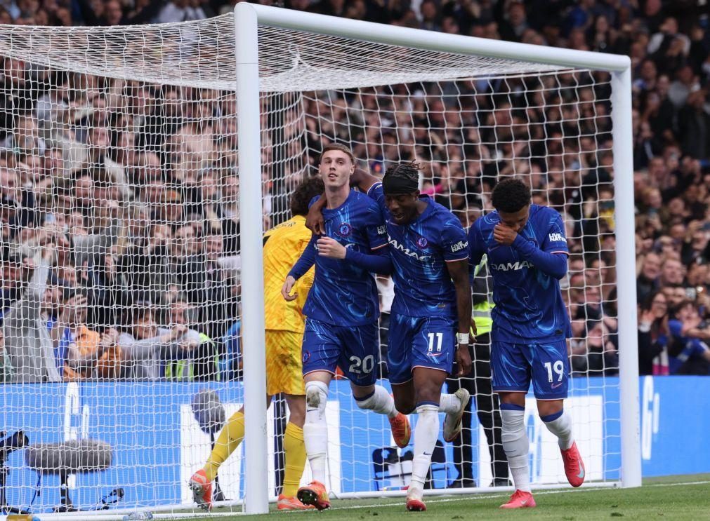 Chelsea vence campeão Liverpool e segue em lugar de 'Champions'