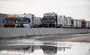 Israel aprova plano para retomar acesso a ajuda humanitária em Gaza