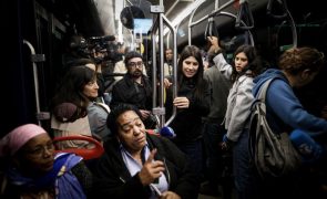 Mortágua madrugou e apanhou o 711 com Adelina e Fernanda, mulheres que são 