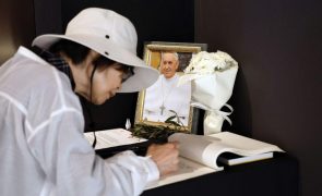 Obra de Caravaggio teve apoio do papa Francisco e atrai multidões em Osaka25