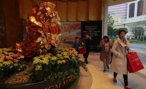 Operador de casinos em Macau alerta para concorrência do Japão e Tailândia