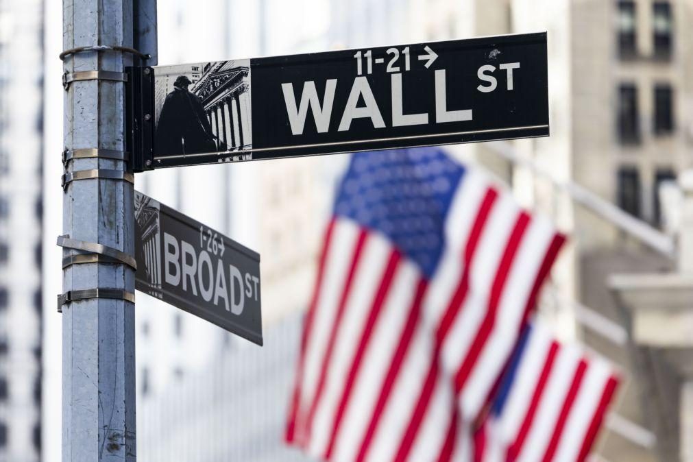 Wall Street fecha em alta insensivel aos alertas de Powell sobre incertezas