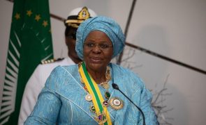Presidente da Namíbia chega hoje a Angola para visita de dois dias