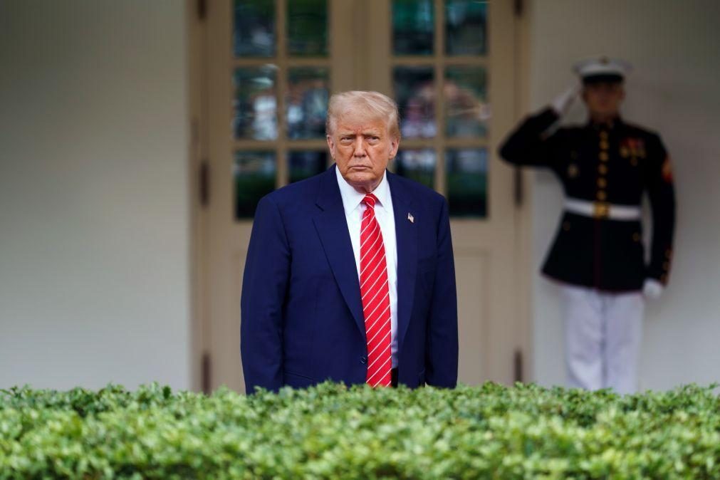 Trump pede ao Supremo Tribunal fim de proteção legal para 500 mil imigrantes