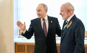 Lula defende relação do Brasil com a Rússia e critica tarifas dos EUA em reunião com Putin