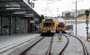 Greve cancela circulação de 59% dos comboios programados até ao final da tarde