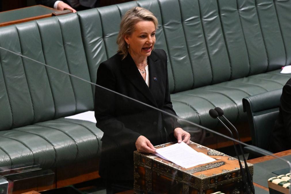 Partido Liberal australiano escolhe primeira mulher como líder em 80 anos de história