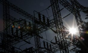 Eletrobras regista prejuízos de 56 milhões de euros no primeiro trimestre