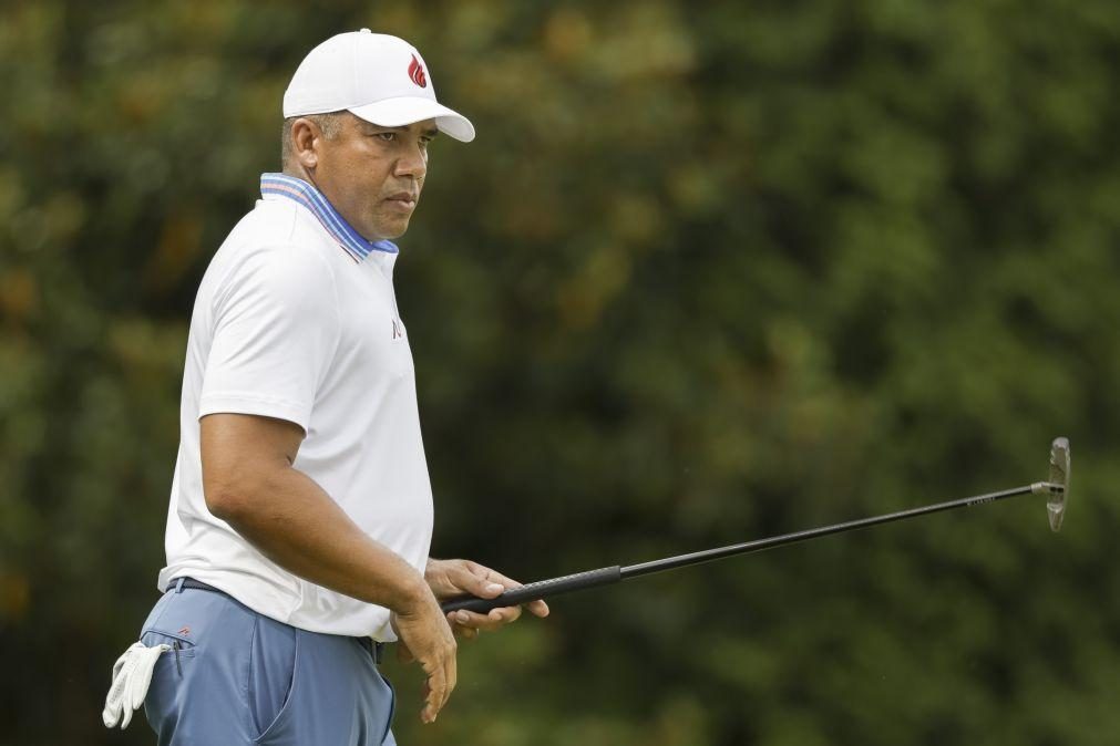 Venezuelano Jhonattan Vegas conserva liderança do PGA Championship em golfe