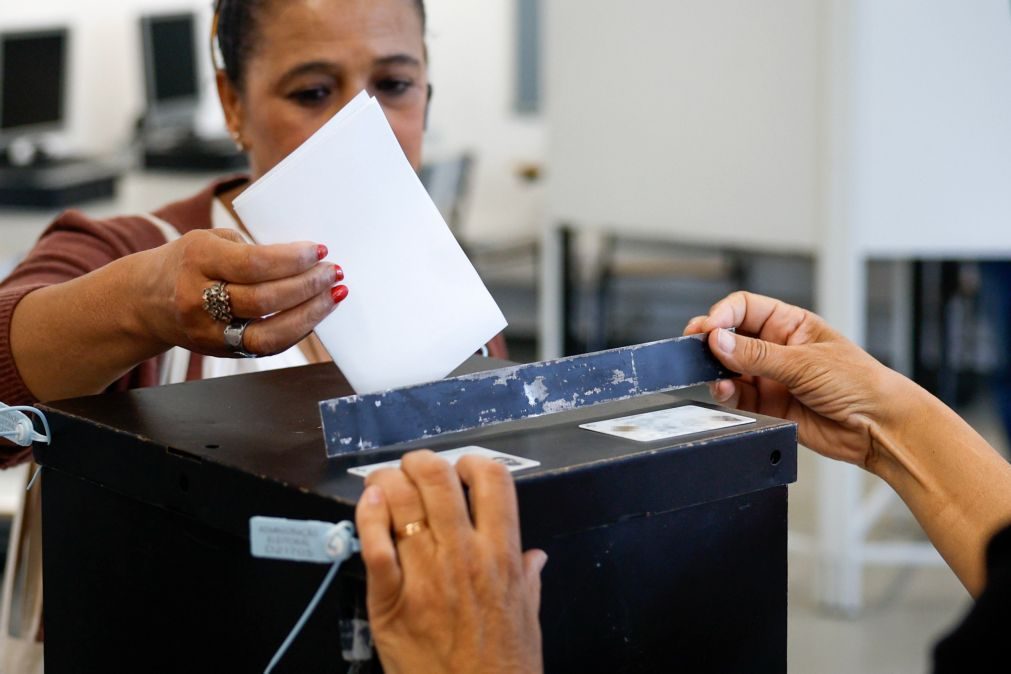 Votaram 48,28% dos eleitores até às 16:00