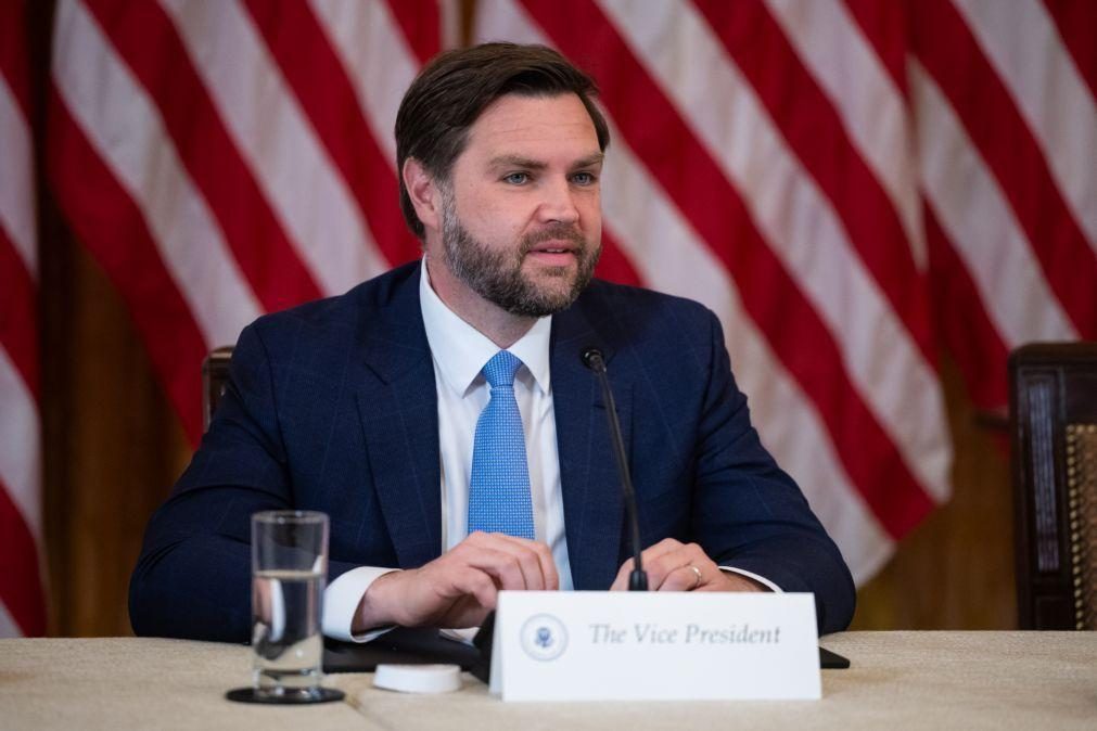 Vice-presidente dos EUA espera
