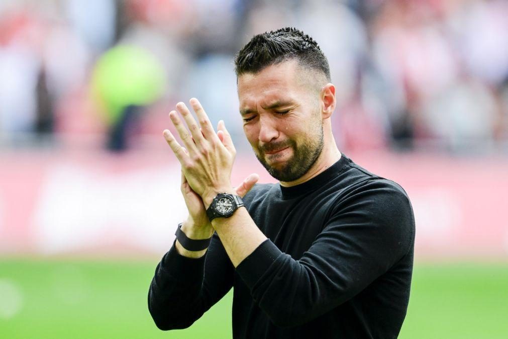 Treinador Francesco Farioli deixa Ajax após falhar conquista do título