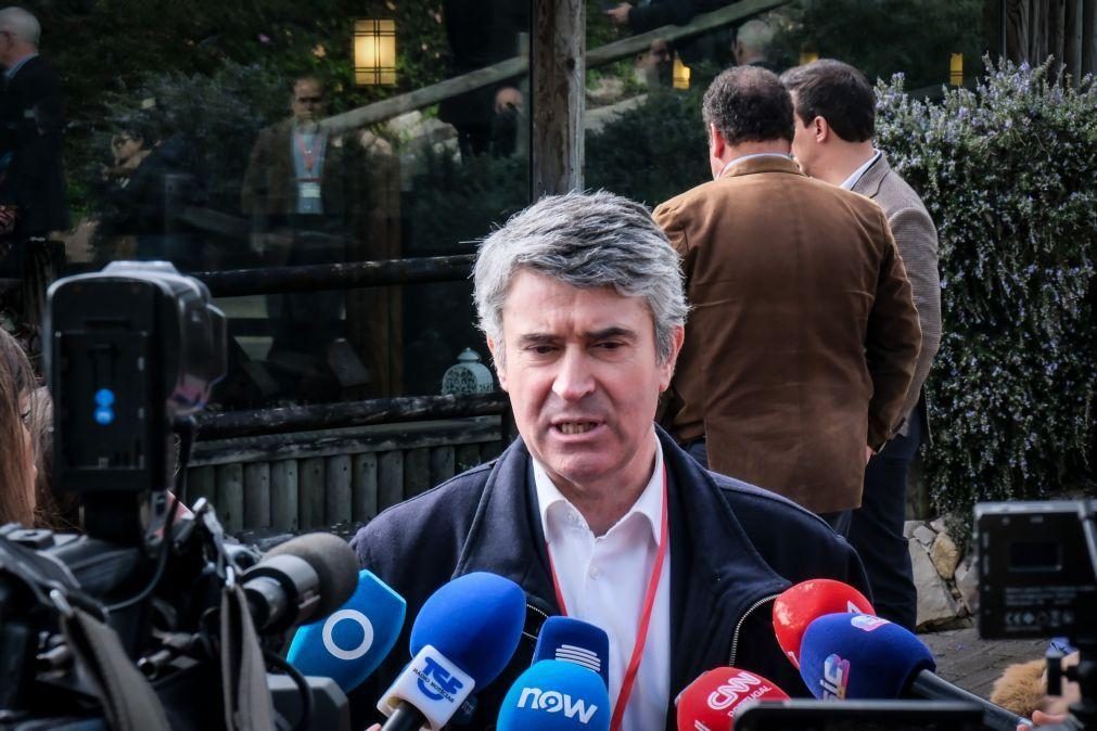 Carneiro disponível para servir PS pede reflexão profunda e novo ciclo