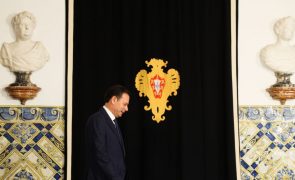 Montenegro sai praticamente em silêncio do Palácio de Belém
