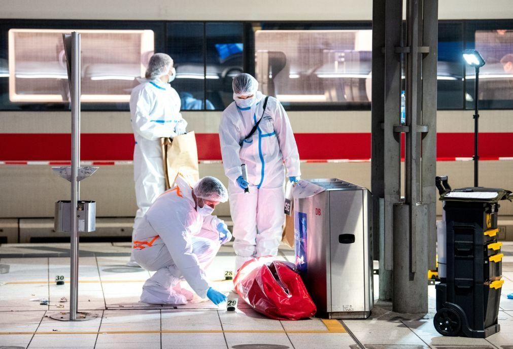 Número de feridos em ataque com faca na estação de Hamburgo sobe para 18