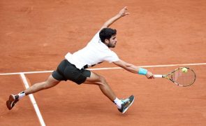 Alcaraz e Sinner vencem na estreia em Roland Garros, Ruud marca duelo com Borges