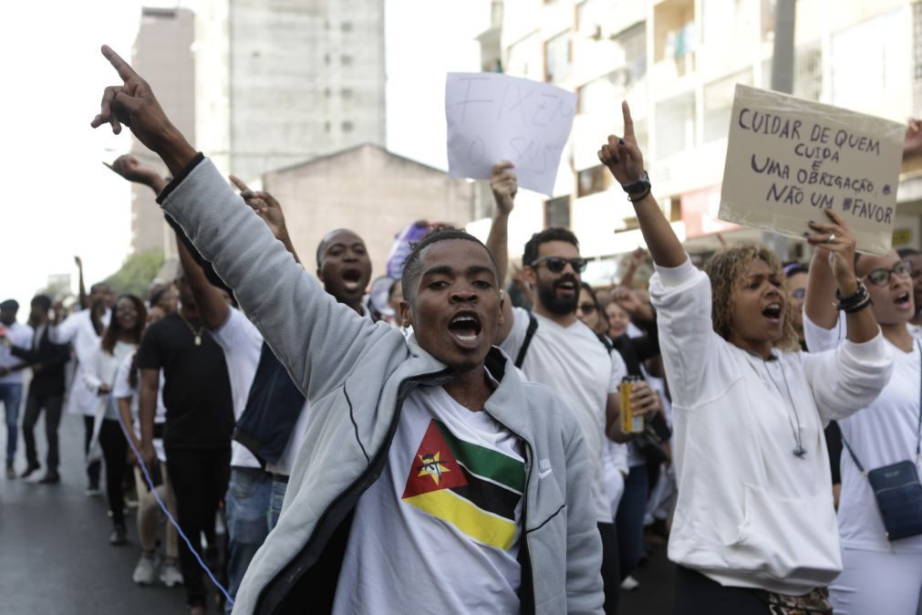 Governo pede diálogo com médicos do Hospital Central de Maputo para travar greve
