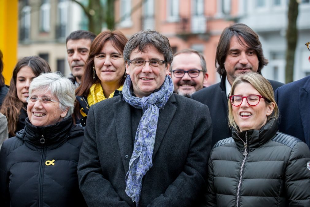 Partidos independentistas catalães acordam que Puigdemont seja presidente