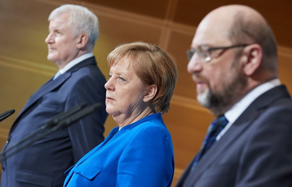 Merkel pede responsabilidade ao SPD para que Alemanha tenha governo estável