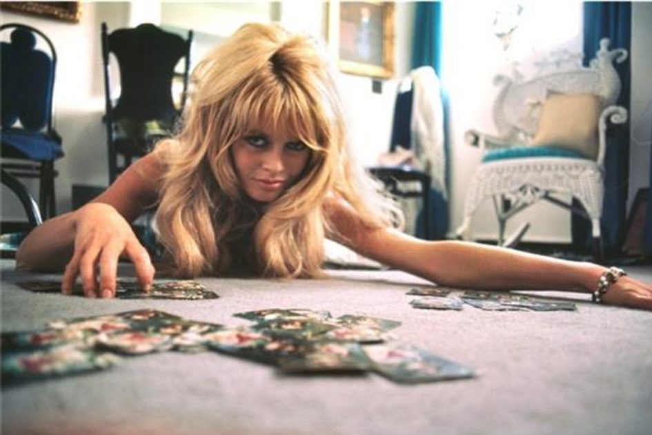 Brigitte Bardot diz que «muitas atrizes aquecem produtores para obter um papel»