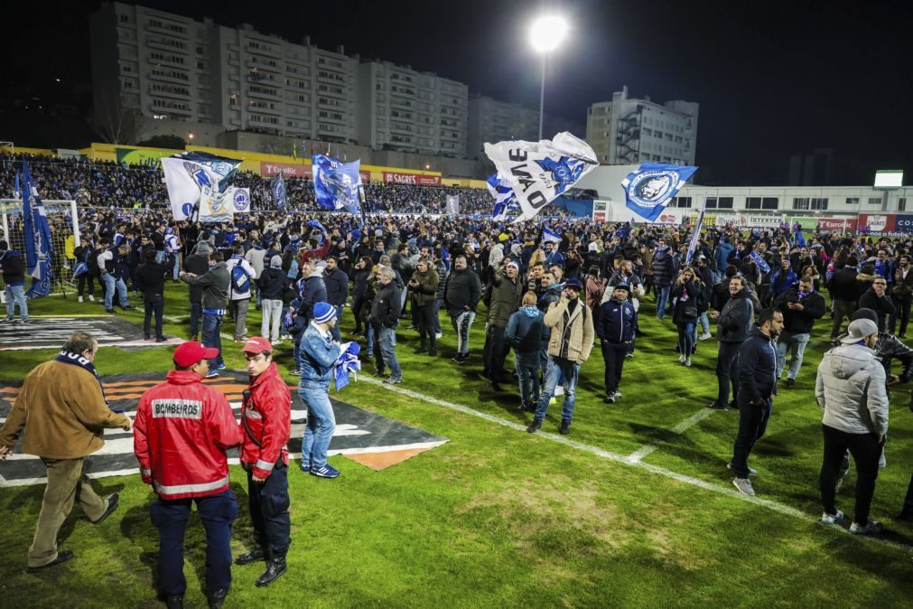 Liga mantém interdição de bancada do estádio António Coimbra da Mota