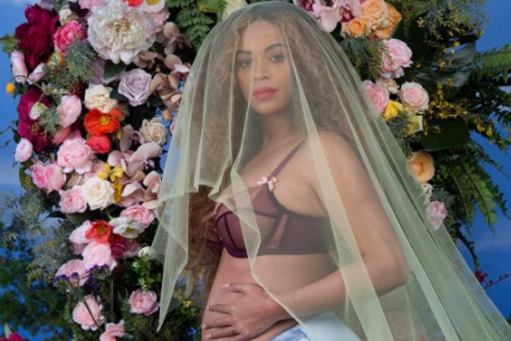 Beyoncé anuncia que está grávida de gémeos e provoca a loucura nas redes sociais