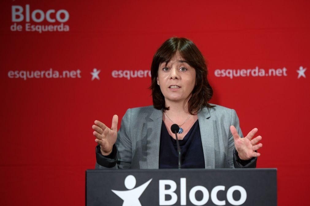 Catarina Martins acusa Rio de ser voz da direita que quer bloco central