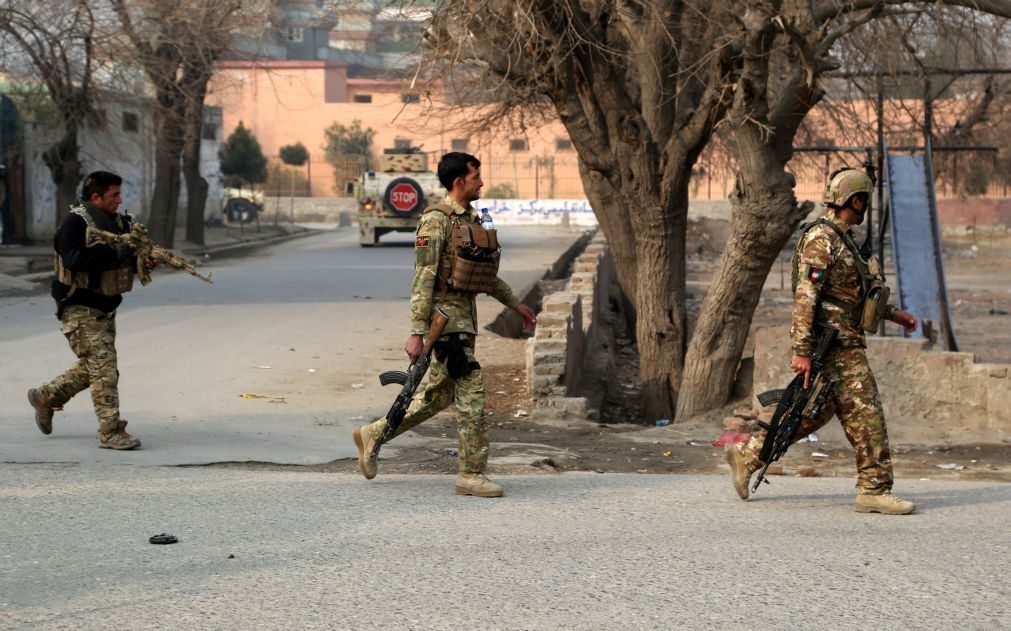 11 feridos em ataque suicida a sede da ONG Save The Children no Afeganistão