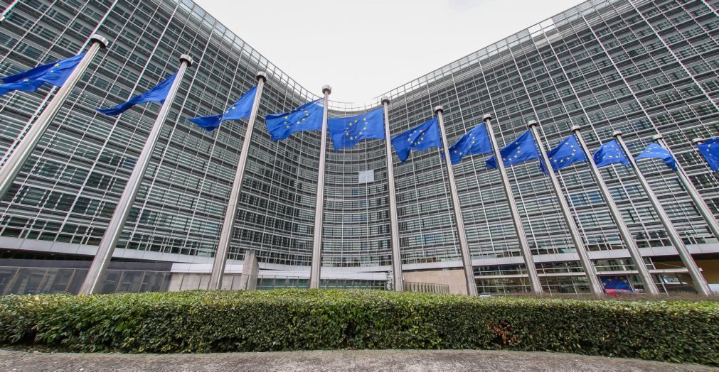 Bruxelas dá dois meses a Portugal para aplicar regras sobre mercados financeiros