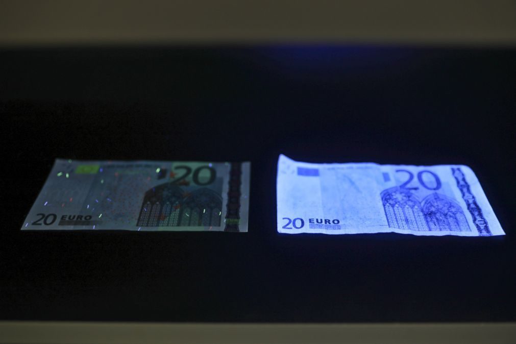 9.800 notas de euro contrafeitas retiradas de circulação